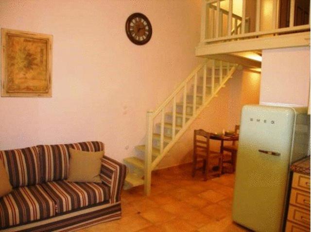 Giogarakis Suites إليوناس الغرفة الصورة